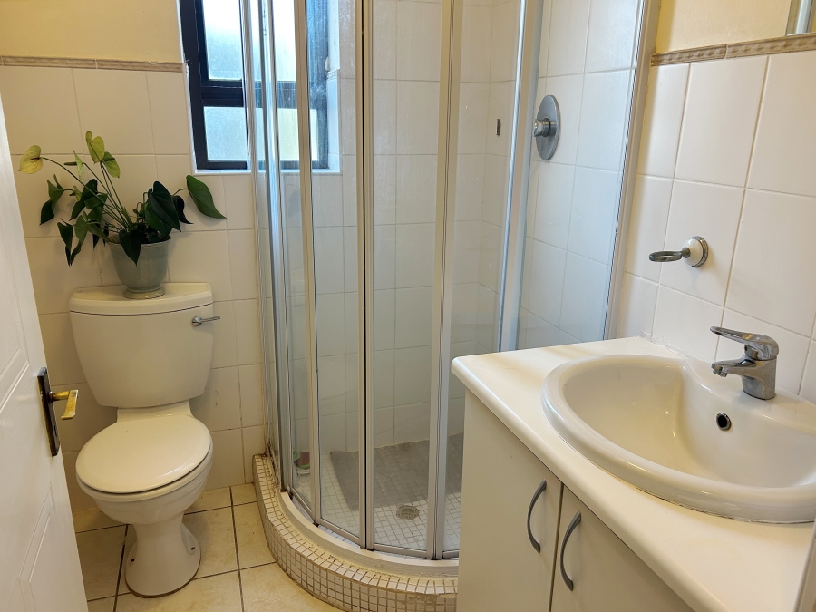 2 Bedroom Property for Sale in Somerset West Western Cape